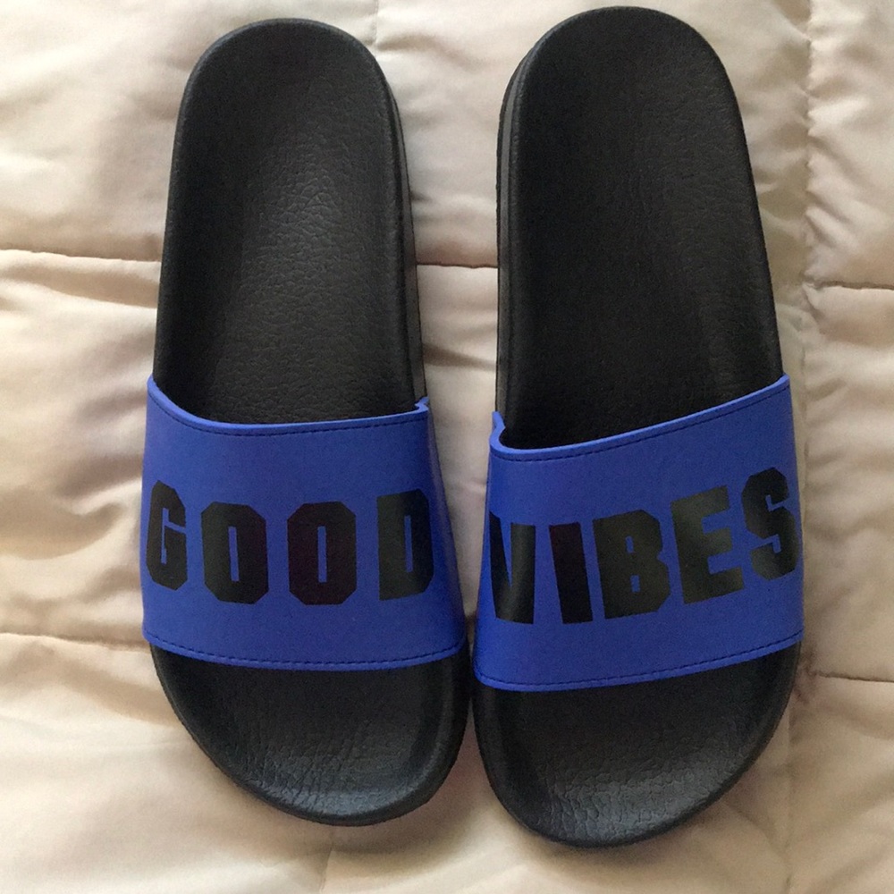 NWOT Victoria Secret PINK slides